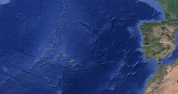 Où se situe l'Océan Atlantique ?