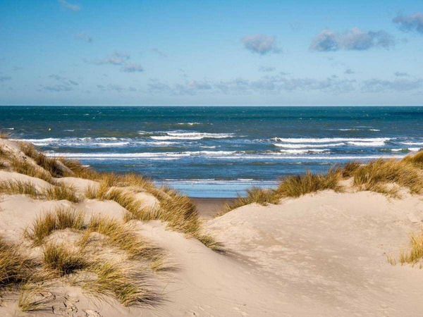 Comment se forment les plages et dunes de sable ?