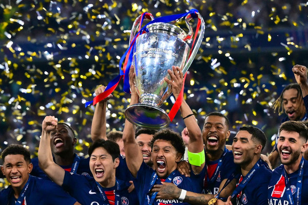 Cette année est la bonne pour le PSG qui remporte la finale de la LDC contre...