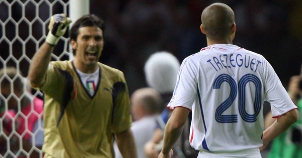 De quelle manière David Trézéguet a-t-il manqué son tir au but en finale du Mondial 2006 ?