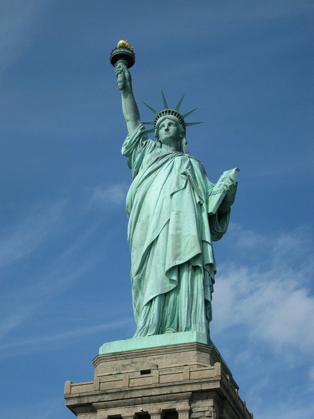 Dans quelle ville américaine la Statue est-elle située ?