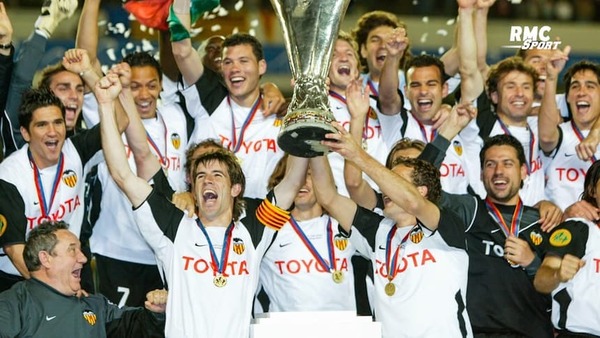 En 2004, contre quelle équipe Valence a-t-elle remporté la finale de la coupe UEFA ?