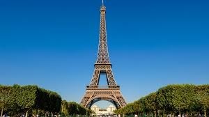 Combien de temps a duré la construction de la Tour Eiffel ?