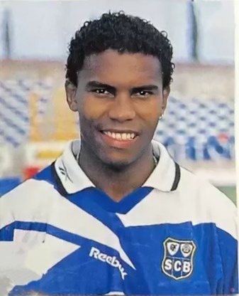 En 1998, le SC Bastia recrute le latéral José Clayton. Sous les couleurs de quelle sélection s'est-il révélé au Mondial, quelques jours plus tôt ?