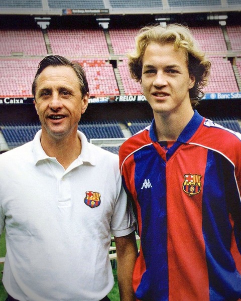 Fils de Johan Cruyff, il a eu une carrière plus que respectable. C'est :