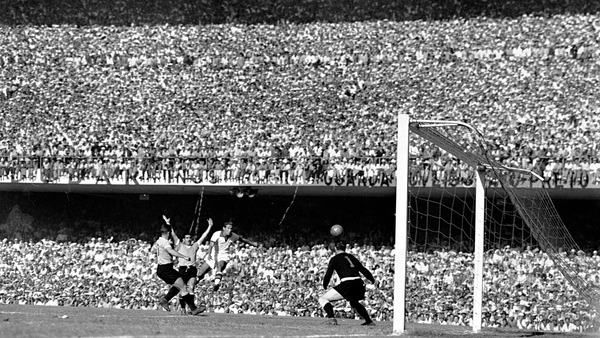 En 1950, la Seleção s'incline au Maracanã lors du match décisif pour le titre de champion du Monde face à l'Uruguay sur le score de...