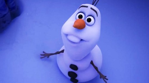 Comment s'appelle le bonhomme de neige qu'Anna et Elsa on fait quand elles étaient petites ?