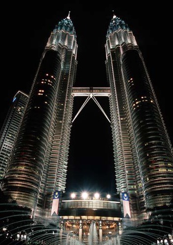 Dans quel pays peut-on trouver les Tours Petronas ?