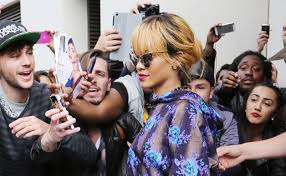 Comment Rihanna surnomme-t-elle ses fans ?