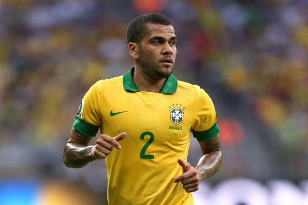 Avec 126 sélections, Dani Alves est à ce jour le joueur le plus capé de l'histoire de la Seleção.