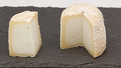 Ce fromage du Poitou est ..