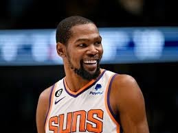Un des meilleurs basketteurs et légende de la NBA (actuellement aux Suns et ex des Warriors ou des Nets).