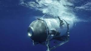 Comment s'appelait le petit submersible qui a implosé le 18 juin 2023 pendant sa descente vers l'épave du Titanic ?