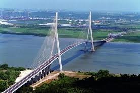 Quel est la longueur du pont de Normandie ?