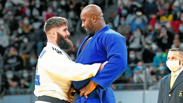 Quel judoka français a battu Teddy Riner (le premier en treize ans) lors des championnats de France par équipe de judo ?