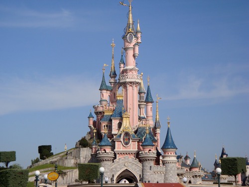 Quelle est la date d'ouverture de Disneyland Paris ?