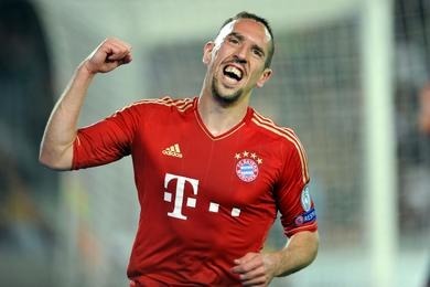 En 2013 avec le Bayern, il remporte......