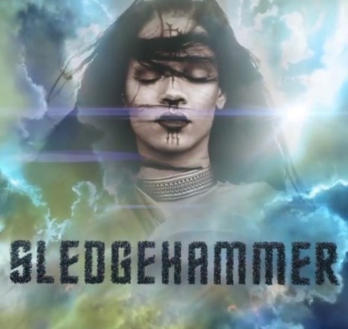 Pour quel film Rihanna a-t-elle sortie la chanson "Sledgehammer" ?