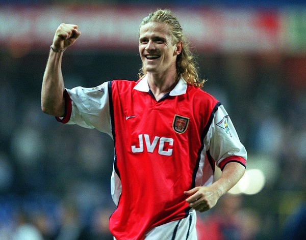 En 2000 toujours, pour quel club quitte-t-il Arsenal ?