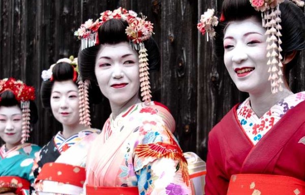 L'hymne japonais a pour nom "Kimi ga yo", ce qui signifie....