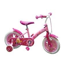 Ki tanítja meg Violettát biciklizni?