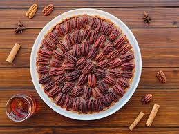 À base de noix de pécan et de fruits secs, il s'agit de la Tarte aux...