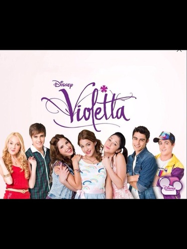 Violetta a-t-elle déjà été en dispute (saison 1) ?