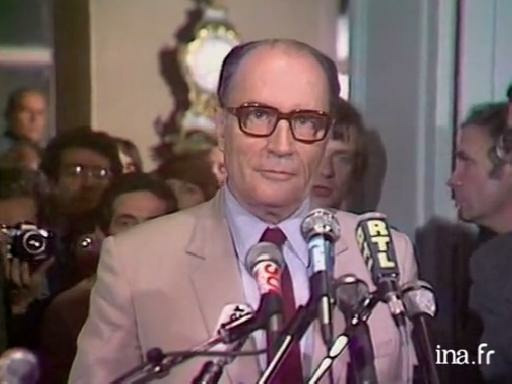 Qu'est-ce que le nouveau Président Mitterand a aboli en 1981 ?