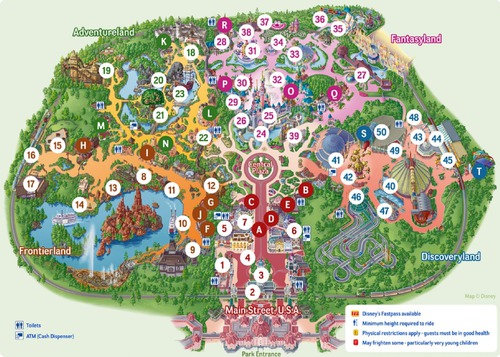 Combien de Land possède Disneyland Paris ?