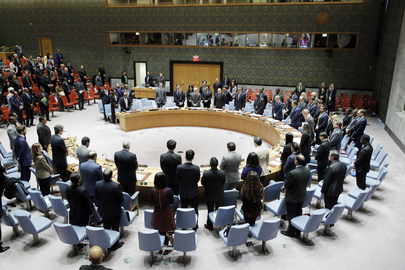 Le conseil de sécurité de l'ONU comprend 5 membres permanents. Combien comprend-il de membres non permanents ?