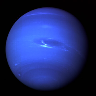 Pourquoi Neptune est-elle bleue ?