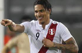 Combien de buts Paolo Guerrero, international péruvien a-t-il marqués dans cette compétition ?