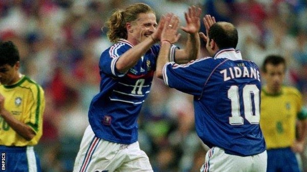 Zinédine Zidane et Emmanuel Petit sont les buteurs de cette finale.