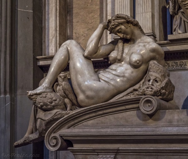 Qui a sculpté avec Tribolo et Montelupo les tombeaux des Médicis à Florence ?