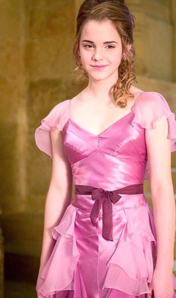 Dans quel "Harry Potter" Hermione est-elle dans cette merveilleuse robe de bal ?