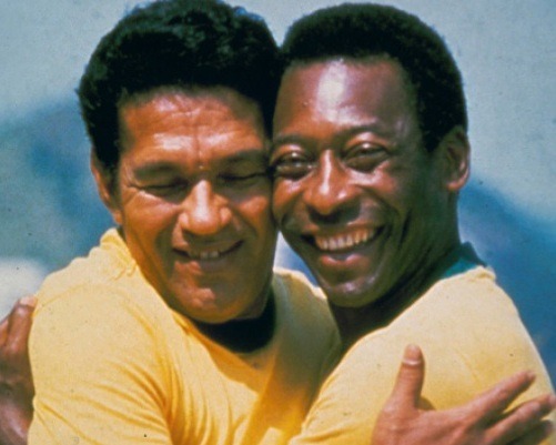 Garrincha et Pelé sont nés la même année.
