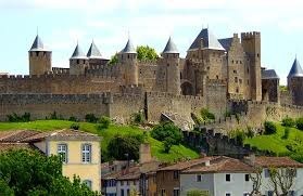 Dans quel département se trouve la cité de Carcassonne, classée au patrimoine mondial de l'UNESCO ?