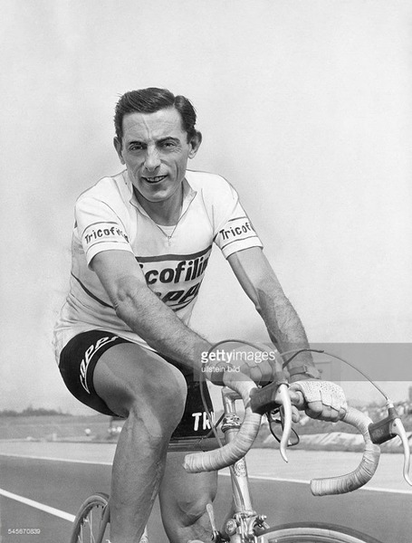 Fausto Coppi meurt le 2 janvier 1960, à ....
