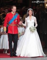 Comment s'appelle le fils de la reine marié à Kate Middleton ?