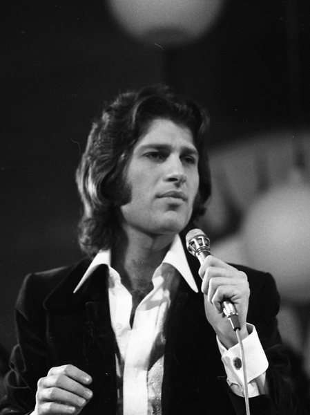 Mike Brant était :