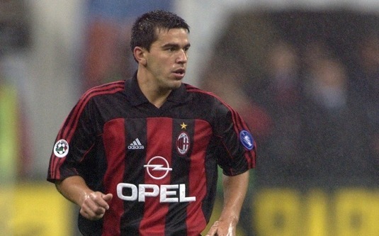 Ancien back gauche du Milan AC et d'Alavès dans les années 90 et 2000 ?