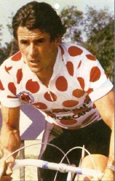 Je suis le coéquipier de Bernard Hinault, j'ai notamment été meilleur grimpeur du Tour de France 1982 et vainqueur d'étape du Tour 1980, à Martigues.