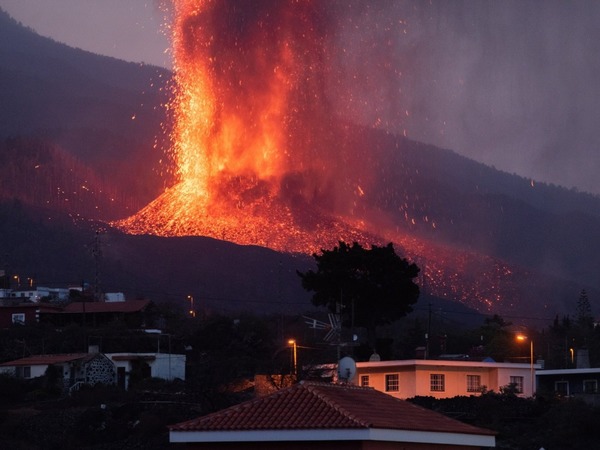 Sur quelle île espagnole, un volcan est entré en éruption le 19 septembre 2021 ?