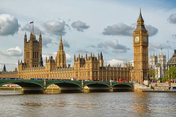 Dans quel palais britannique se situe Big Ben ?