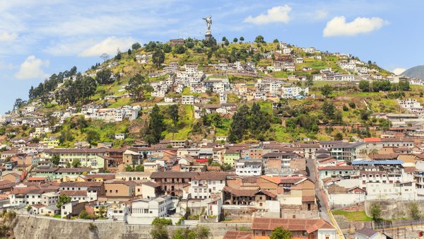 Dans quel pays se trouve Quito ?