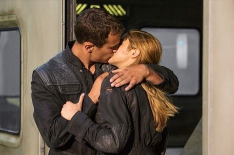 Où le premier baiser Tris&Quatre a-t-il lieu ?
