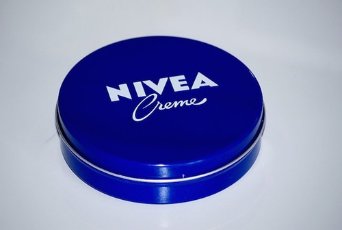 Une équipe a construit un pot de crème Nivéa de plus de :
