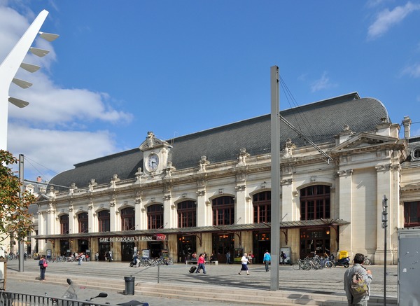 Autrefois la gare Saint-Jean en 1855, s'appelait la gare du Midi.