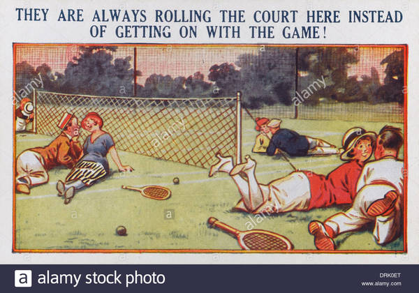 Comment s’appelle le terrain de tennis ?
