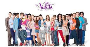 Qui est la tante de Violetta ?